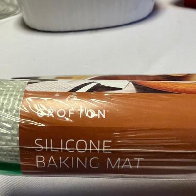 Pyrex, Corning Ware & More Baking Dishes, Pans, Etc (M-RG)