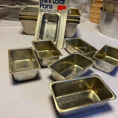 Pyrex, Corning Ware & More Baking Dishes, Pans, Etc (M-RG)