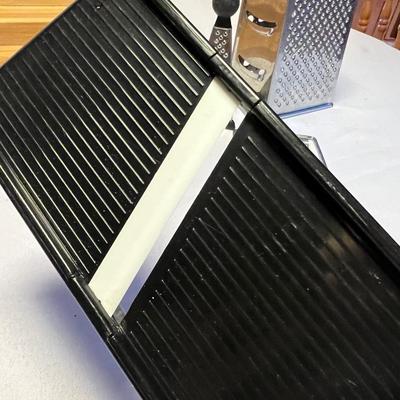 Nesting Canisters, Spice Shelf & Kitchen Utensils (K-RG)