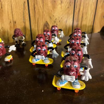 Nostalgic 80's Characters & Fast Food Characters (LR-MG)