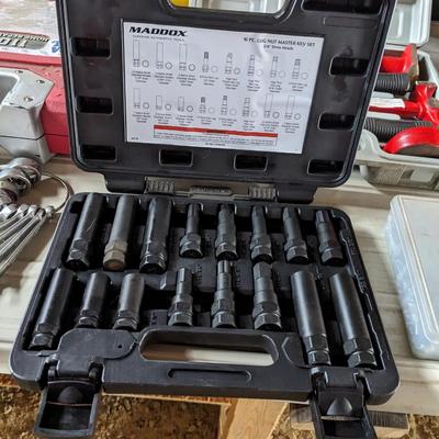 Maddox 16 PC Lug Nut Master Key Set