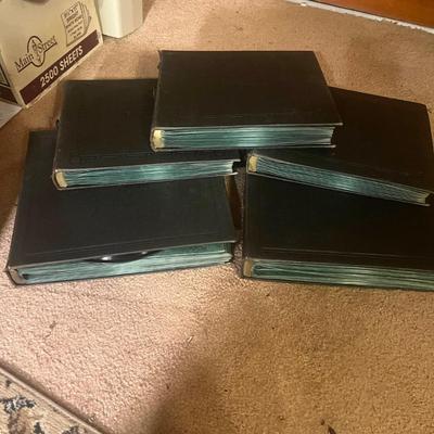 Victor Victrola VV-IX and 78s (LR-MG)