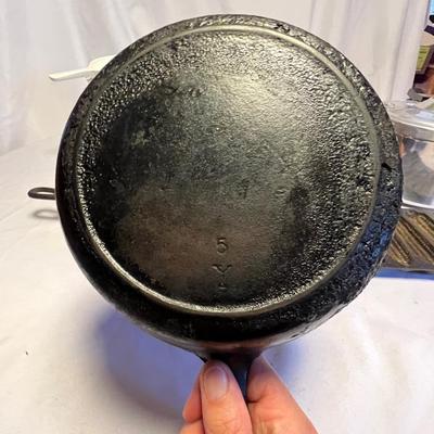 Cast Iron Skillets, Corning Ware & More (K-RG)