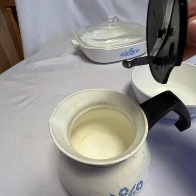 Cast Iron Skillets, Corning Ware & More (K-RG)