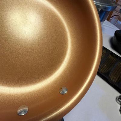 Cast Iron Skillets, Corning Ware & More (K-RG)