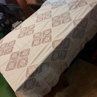 Vintage Table Linens & More (O-RG)