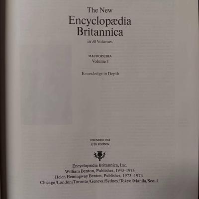 The New Encyclopedia Brittanica Macropaedia - Vol 1-19+