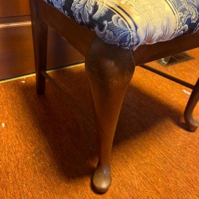 Six Matching Dining Chairs W/Upholstered Seats (K-RG)