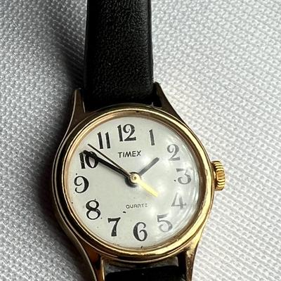 Gucci, Buler, Timex & More - Ten Ladies Watches (K-RG)