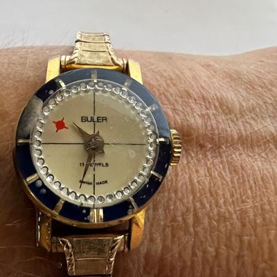 Gucci, Buler, Timex & More - Ten Ladies Watches (K-RG)