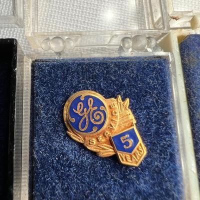 Gold Tie Pins, Brooches & More (K-RG)