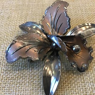 Orchid Blossom Brooch / Nice Detail / Gold-Tone Multi-Layered 3 Inch / Vintage