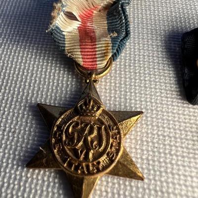 Army Issue Pocket Knife, Military Patches, Buttons, Ribbon Bars & More (K-RG)