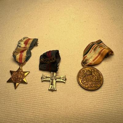 Army Issue Pocket Knife, Military Patches, Buttons, Ribbon Bars & More (K-RG)