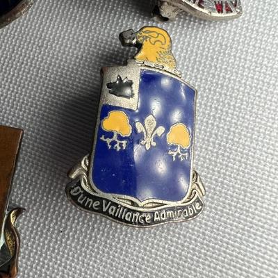 Army Issue Pocket Knife, Military Patches, Buttons, Ribbon Bars & More (K-RG)