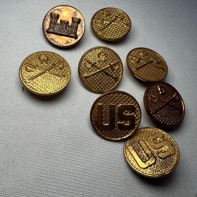 Army Issue Pocket Knife, Military Patches, Buttons, Ribbon Bars & More (K-RG)