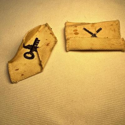 Army Issue Pocket Knife, Military Patches, Buttons, Ribbon Bars & More (K-RG)