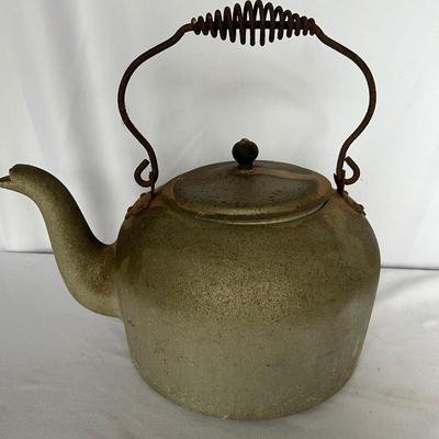 Three Vintage Kettles Includes Revere (DR-RG)