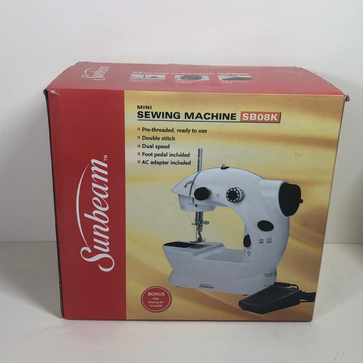 LOT 59M Sunbeam Mini Sewing Machine SB08K, Simplicity Rotary Cutting