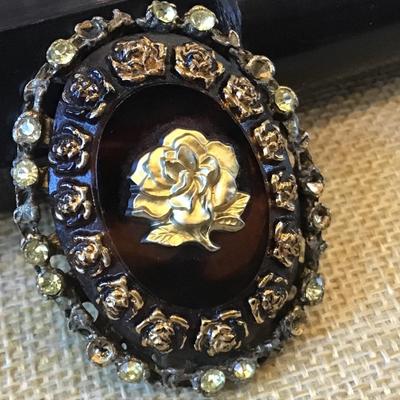Brown Glass Rose Scarf Cameo Clip Vintage
