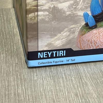 ACE ~ Neytiri ~ 14â€ Collectible Figurine ~ NIB