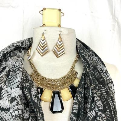 258 Black and White Snake Skin Style Scarf, Small Handbag, Statement Necklace, Silver & Gold Earrings