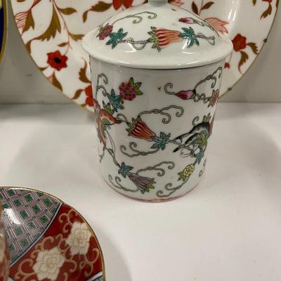 Lot of Chinese Porcelain Pieces