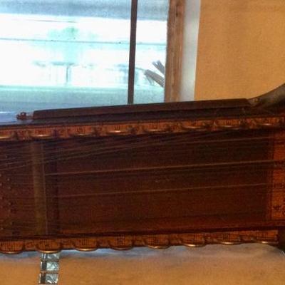 Musical instrument with strings