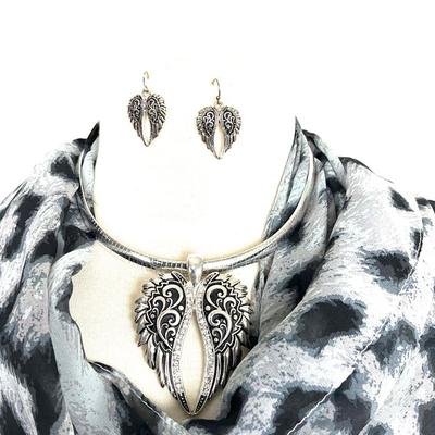 270 Angel Wings Necklace and Earring Set with Leopard Scarf