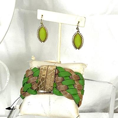 284 Van Gogh Design Smart Screen Gloves with Bracelet, Necklace Earrings Set