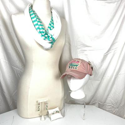 314 Let the Good Times Roll Hat, Turtle Earrings & Bracelet, Green and White Cotton Infinity Scarf