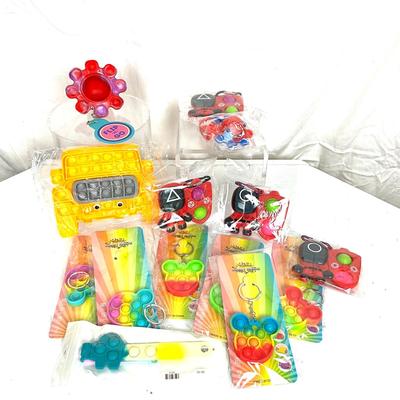 325 Lot of NEW in Package "Pop-It" Lot of Toys