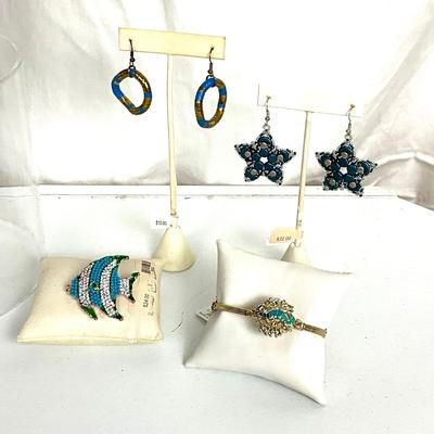 331 Black and White Cap with Starfish Earrings, Rhinestone Fish Brooch, Enamel Bracelet