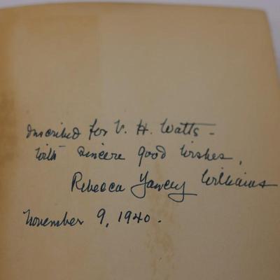 SIGNED from 1940, The Vanishing Virginian, By: Rebecca Yancey Williams