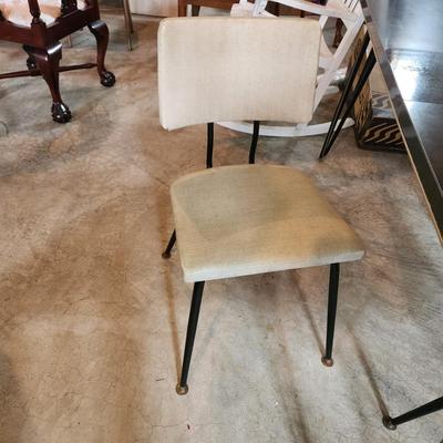 Mid Century MCM Table & 3 Chairs 62 x35x29 includes 12" leaf