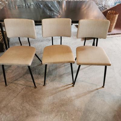 Mid Century MCM Table & 3 Chairs 62 x35x29 includes 12" leaf