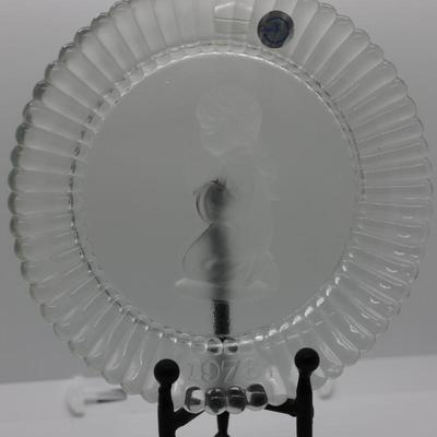 HUMMEL - (1) 1978 Praying Girl Plate (2) Hummel Books, (2) Collectible Spoons