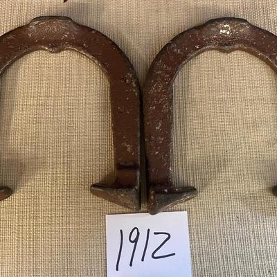 Pitching Horse Shoes