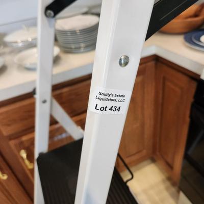 Sturdy 3 Step Gorilla Ladder with Top Tray