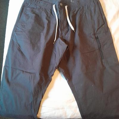 Brand new Men's XXL Vuori Adventure bound Ripstop series Pants.