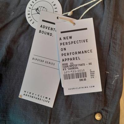 Brand new Men's XXL Vuori Adventure bound Ripstop series Pants.