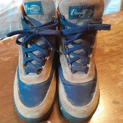 Two pair of Women's hiking boots Vasque Skywalk Boots & Asolo 7.5