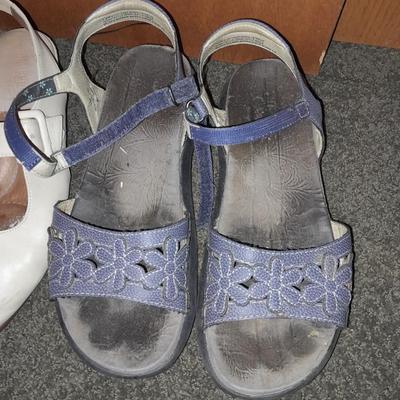 Women's shoes flats and sandals