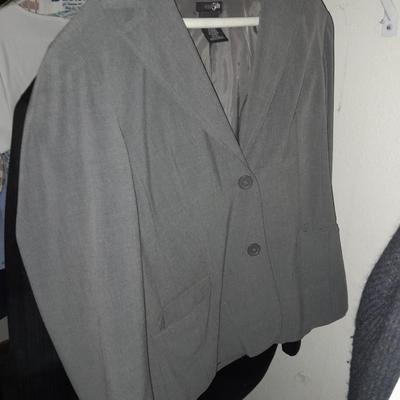 20 Long Sleeve tops two new with tags - Coldwater Creek - St. John - Da -Rue - Merona Size Medium and Large