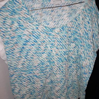 12 Short sleeve tops - Loz Claiborne - Under Armor - Tan Jay and others sizes Medium - Large