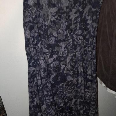 Skirts Size 12 / 14 - Columbia - Tan Jay - Coldwater creek - Ell Jay