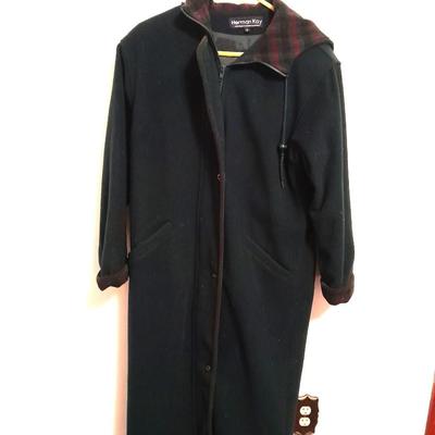 Herman Kay trench coat Green with plaid inside Size 6