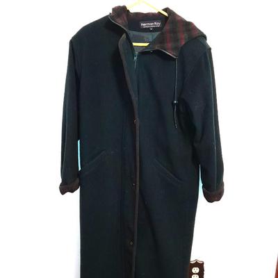 Herman Kay trench coat Green with plaid inside Size 6