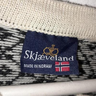 Skjaeveland of Norway printed cardigan sweater Pure Wool