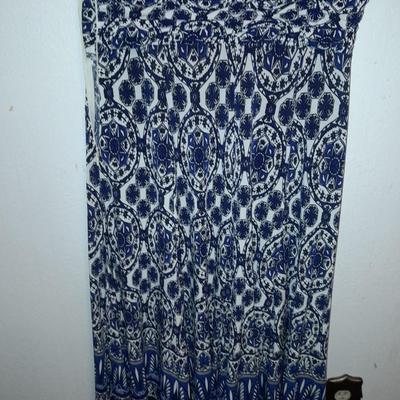 Two fun dresses Jones New York 8 with a On Gussie! shawl and a belt